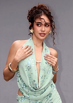 Elle Villanueva